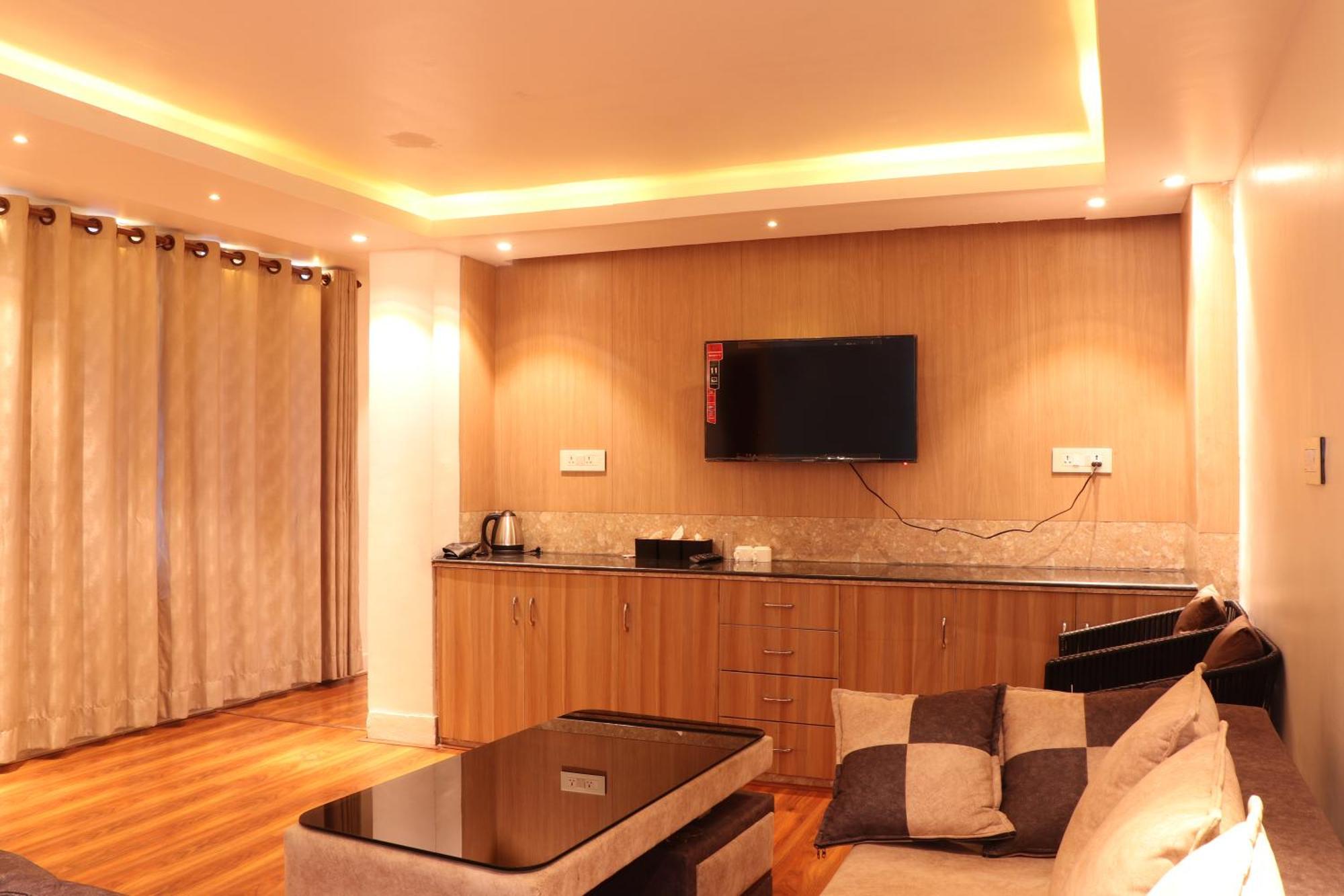 Hotel Elegant Kathmandu Inn Extérieur photo