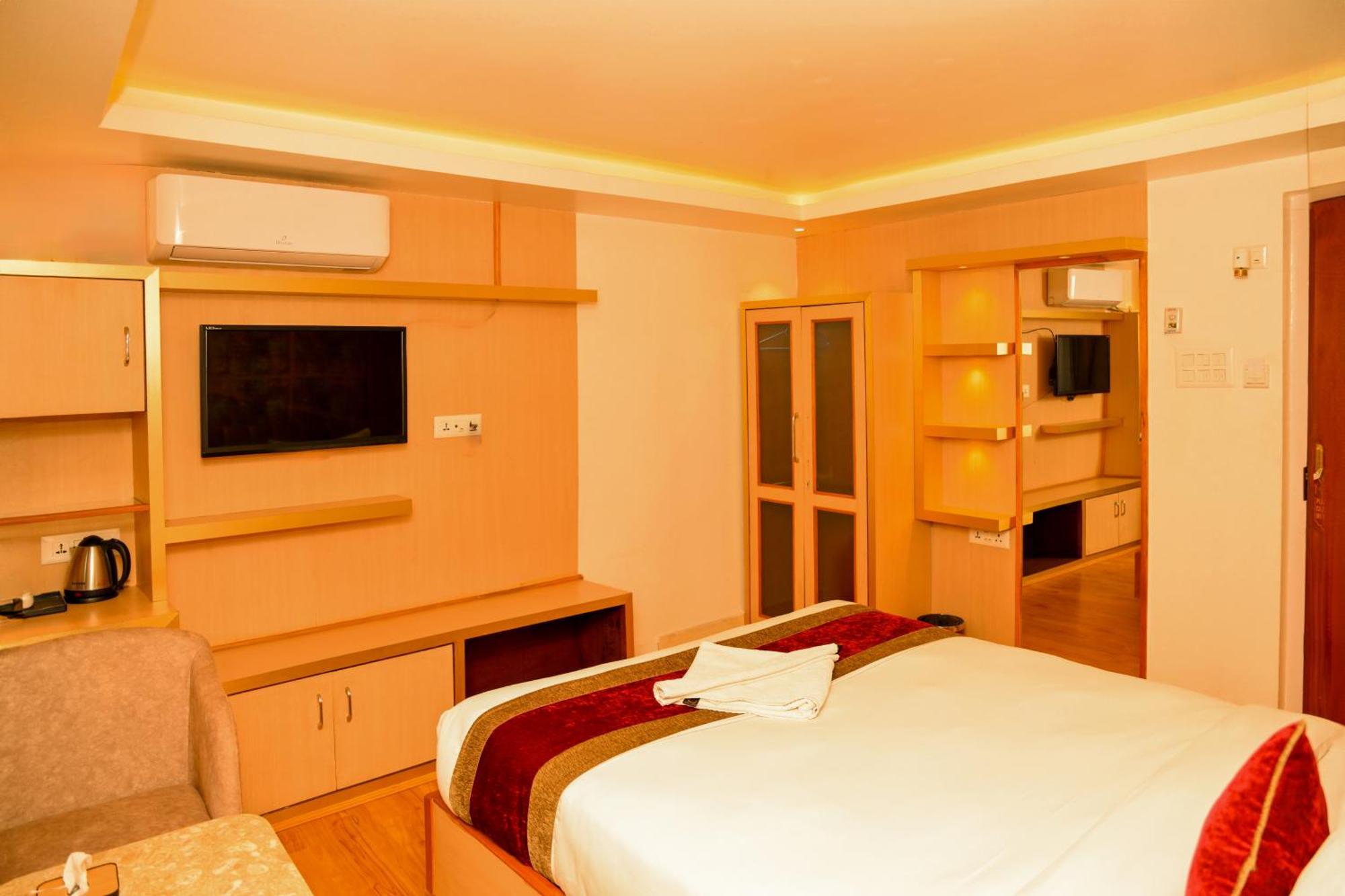 Hotel Elegant Kathmandu Inn Extérieur photo