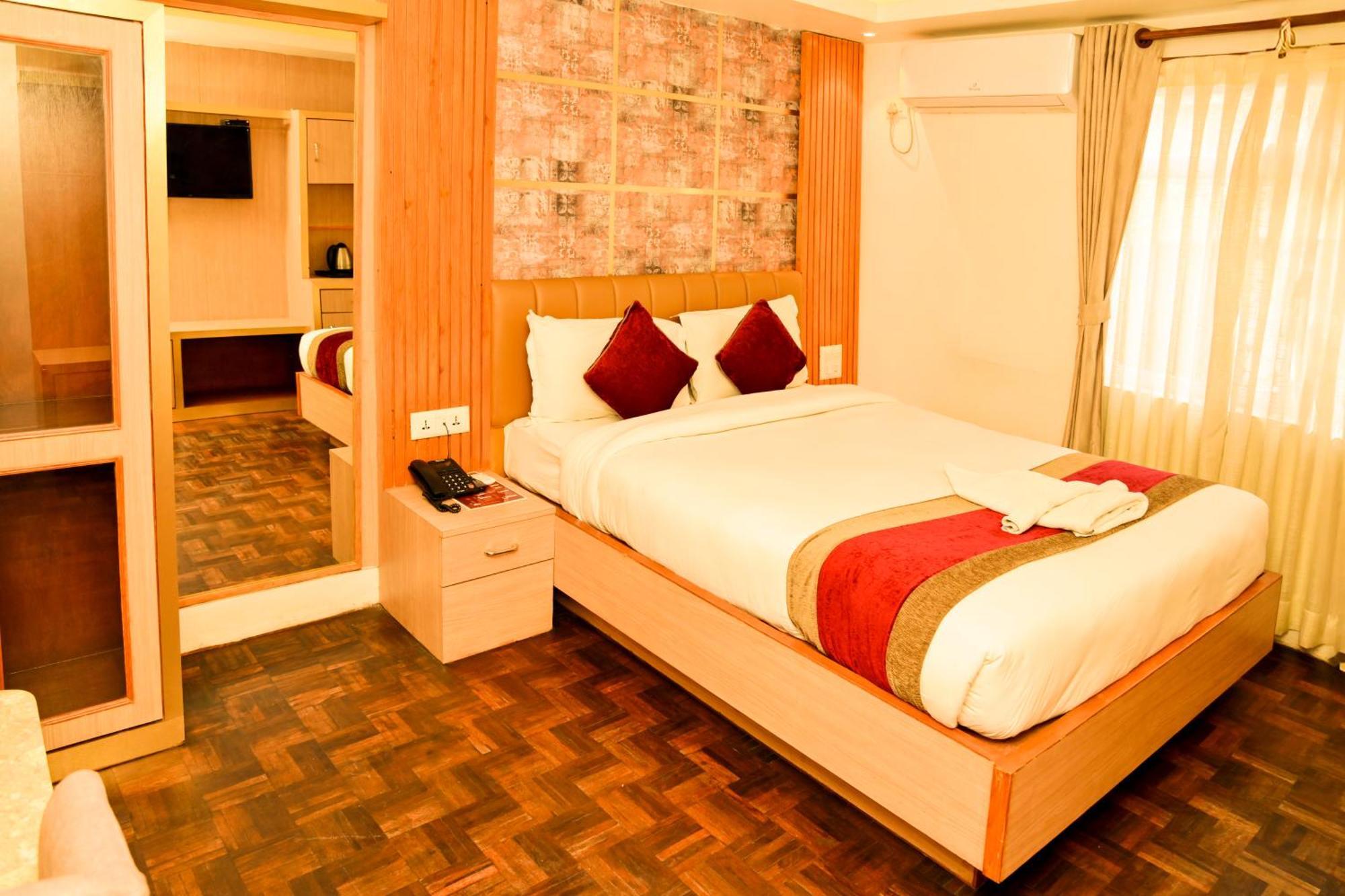 Hotel Elegant Kathmandu Inn Extérieur photo